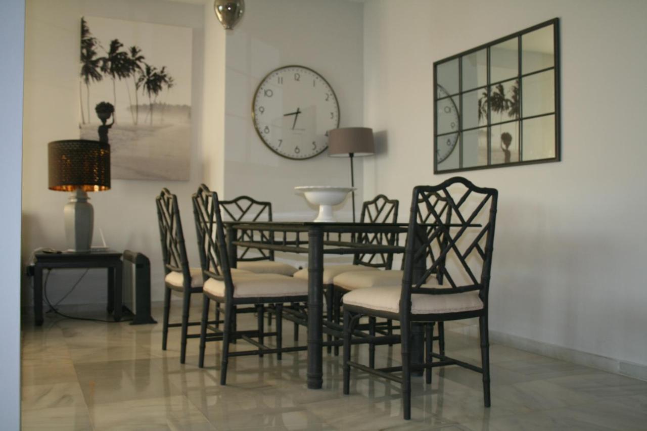 Apartamento En Primera Linea/Beachfront Apartment Фуeнхирола Екстериор снимка