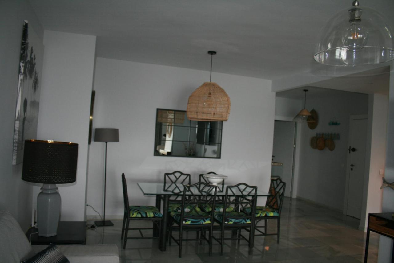 Apartamento En Primera Linea/Beachfront Apartment Фуeнхирола Екстериор снимка