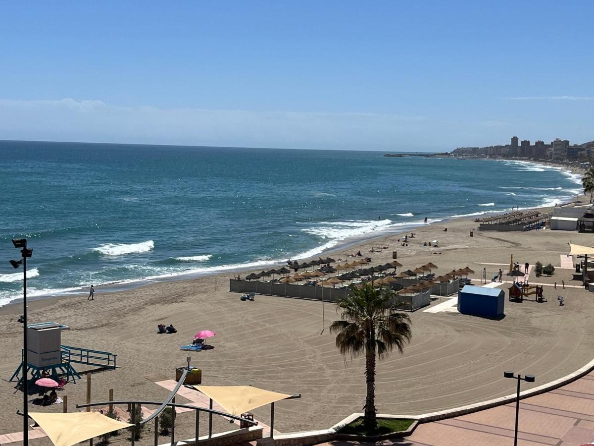 Apartamento En Primera Linea/Beachfront Apartment Фуeнхирола Екстериор снимка
