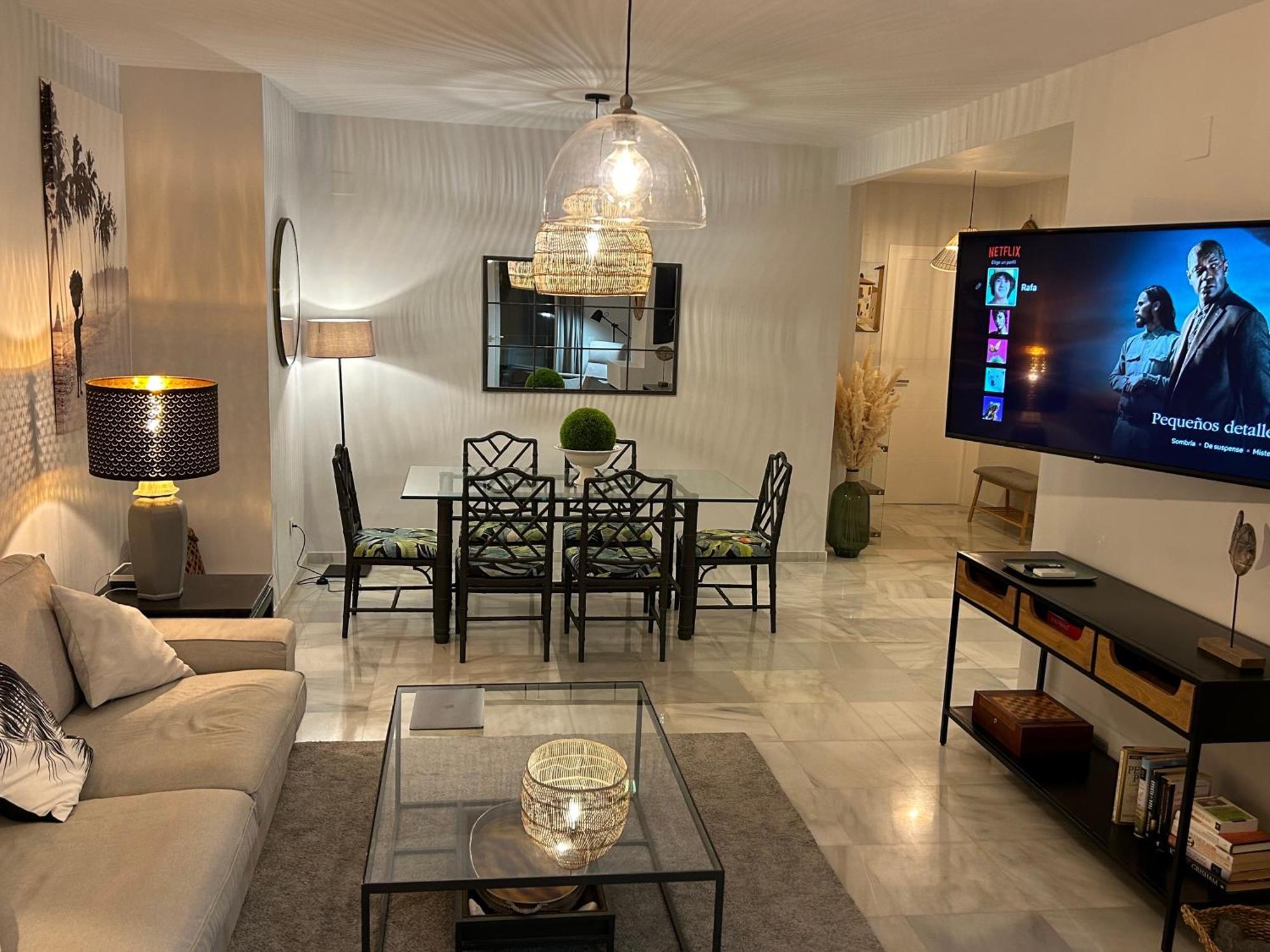 Apartamento En Primera Linea/Beachfront Apartment Фуeнхирола Екстериор снимка
